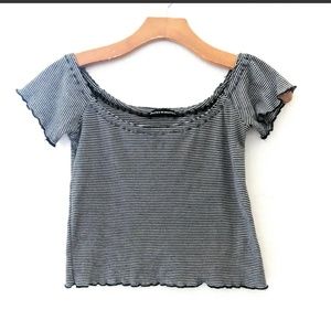 Brandy Melville OS crop off shoulder short shirt